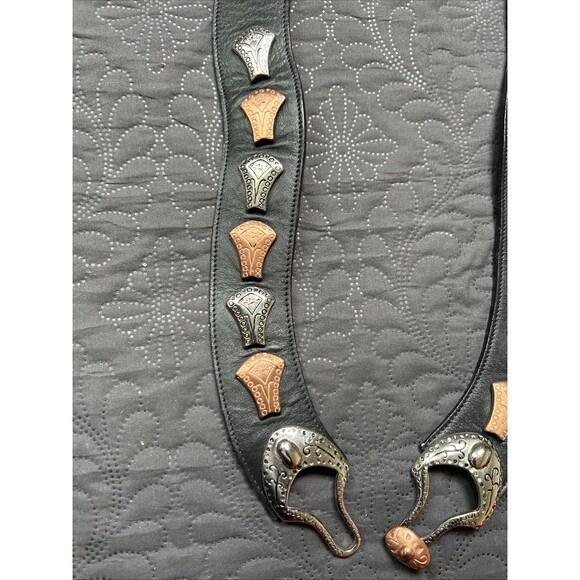 Streets Ahead VTG Silver & Rose Gold Medallion Black Leather Belt SZM/L RARE 42\